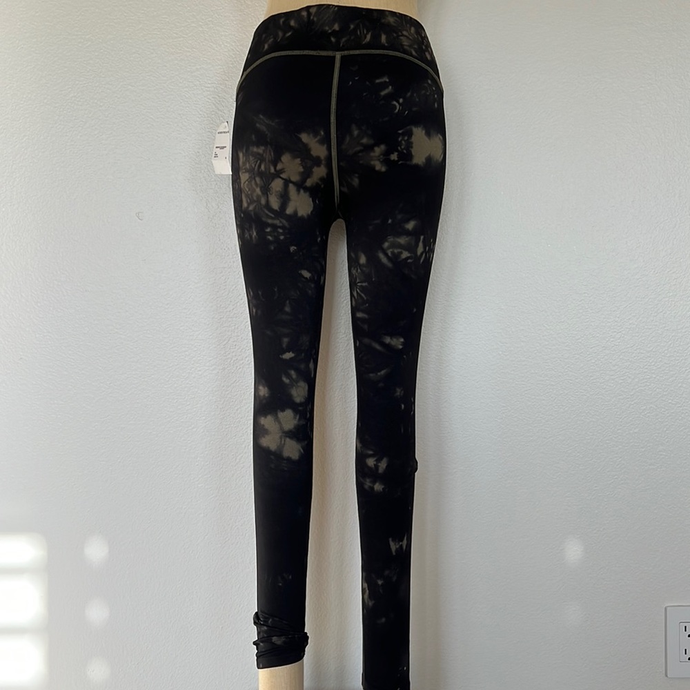 Good American Tie Dye Seamless High Waist Leggings Size 3/4 - Picture 5 of 7